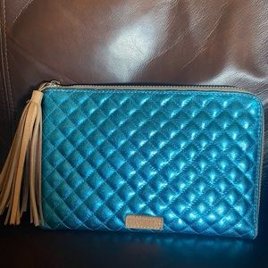 Consuela L shaped mish clutch